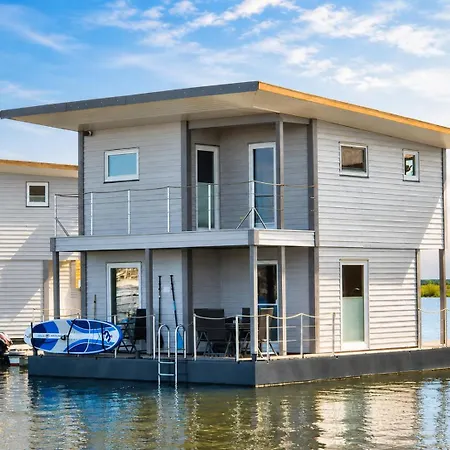 Floatinghouse Wollin